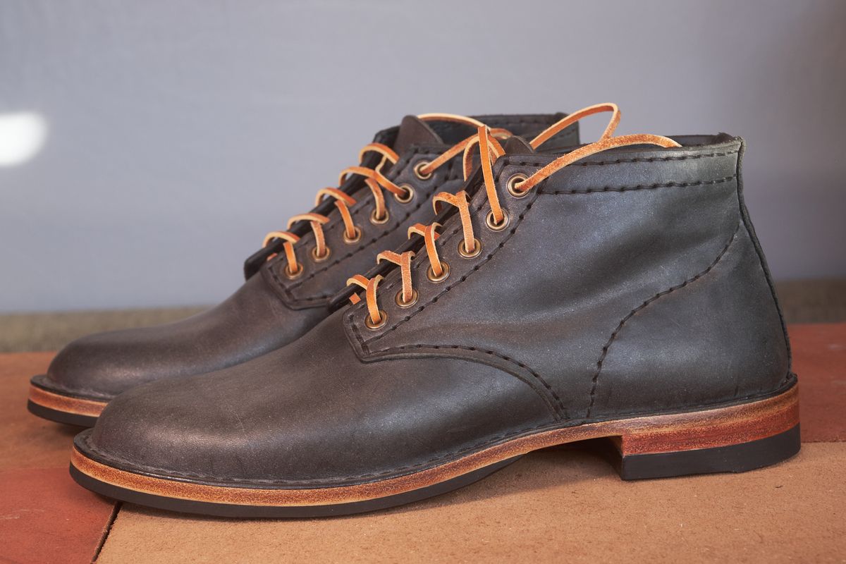 Photo by BobHendersonHB on October 2, 2022 of the Self-Made Service Boot in Horween Black Nantucket.