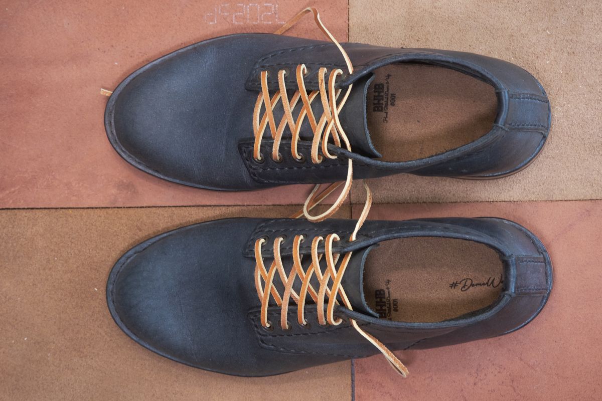 Photo by BobHendersonHB on October 2, 2022 of the Self-Made Service Boot in Horween Black Nantucket.