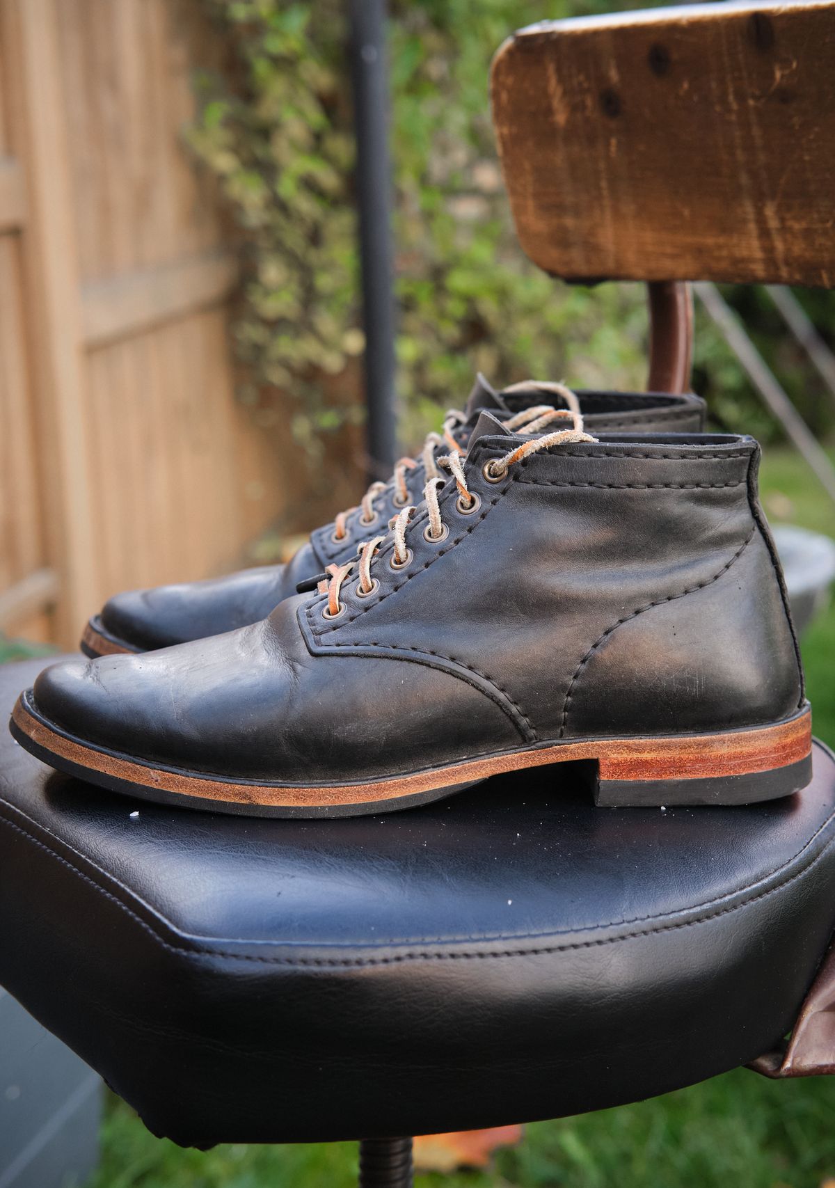 Photo by BobHendersonHB on November 5, 2022 of the Self-Made Service Boot in Horween Black Nantucket.