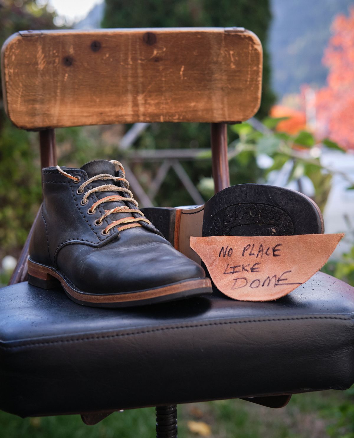 Photo by BobHendersonHB on November 5, 2022 of the Self-Made Service Boot in Horween Black Nantucket.