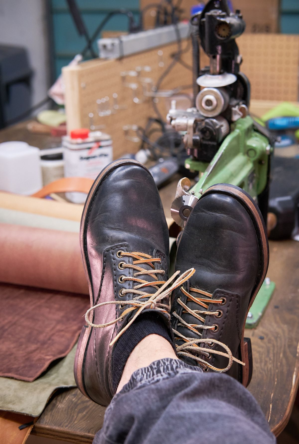 Photo by BobHendersonHB on January 6, 2023 of the Self-Made Service Boot in Horween Black Nantucket.