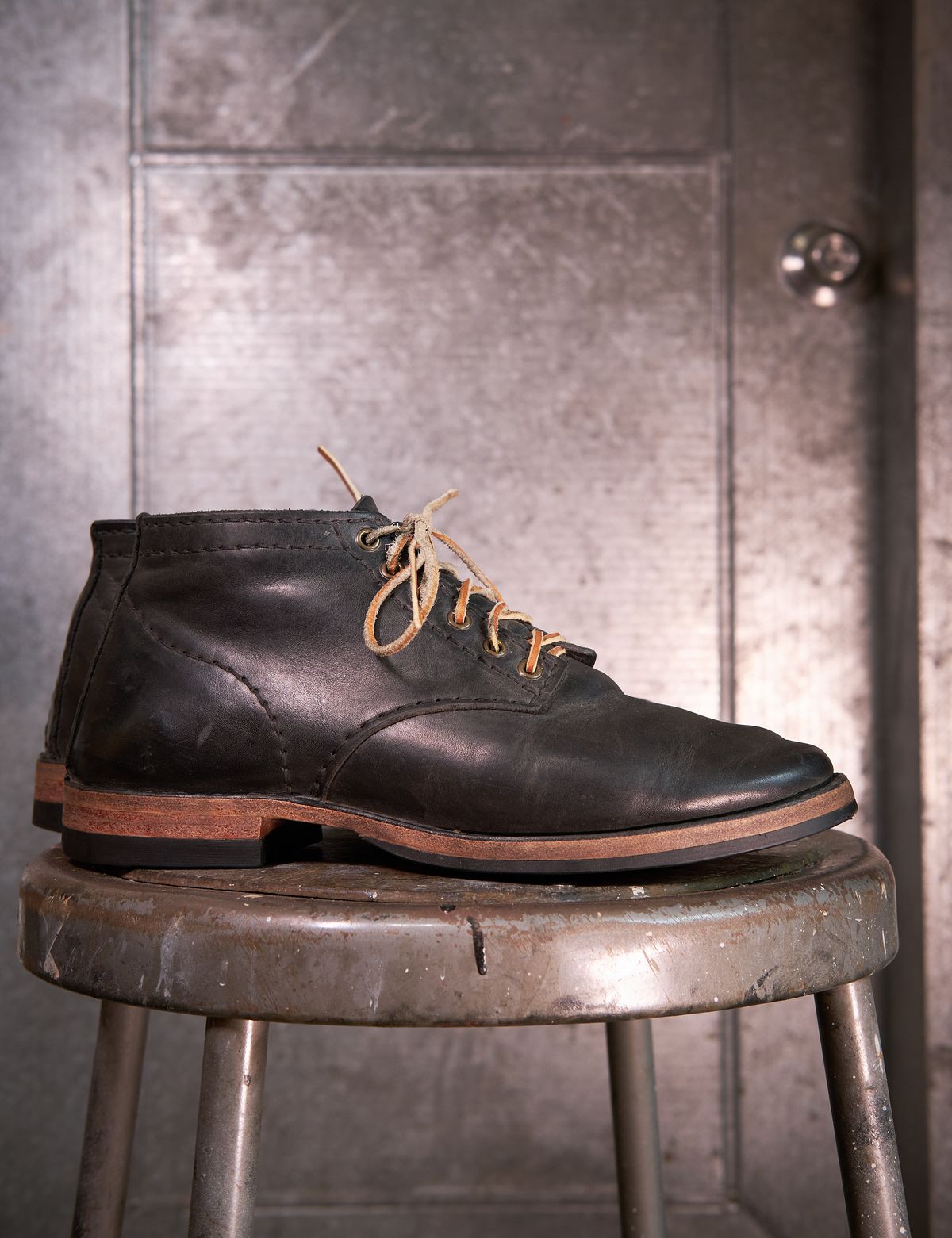 Photo by BobHendersonHB on January 6, 2023 of the Self-Made Service Boot in Horween Black Nantucket.