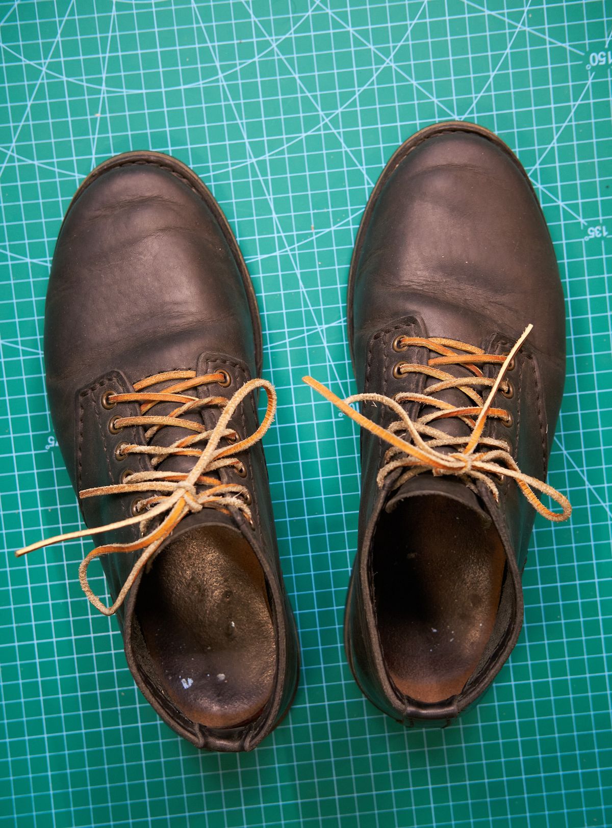 Photo by BobHendersonHB on February 5, 2023 of the Self-Made Service Boot in Horween Black Nantucket.