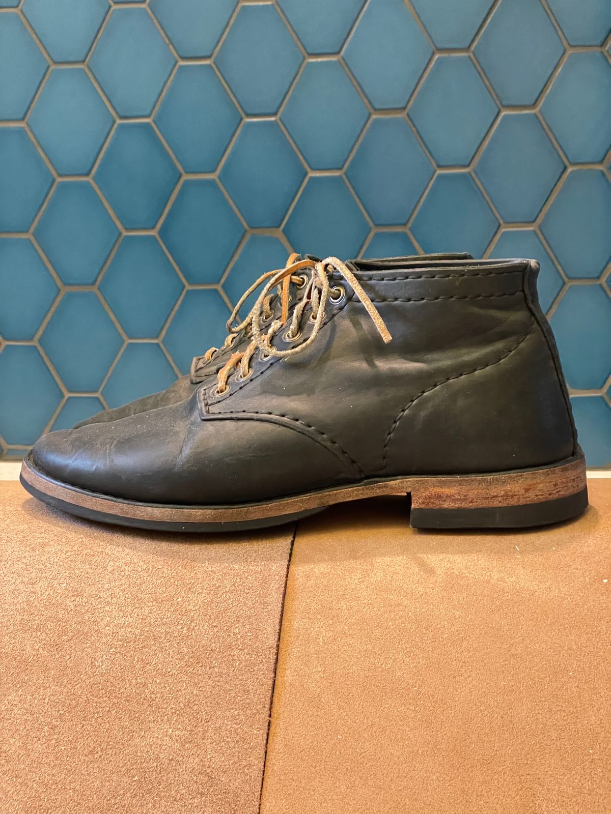 Photo by BobHendersonHB on April 5, 2023 of the Self-Made Service Boot in Horween Black Nantucket.