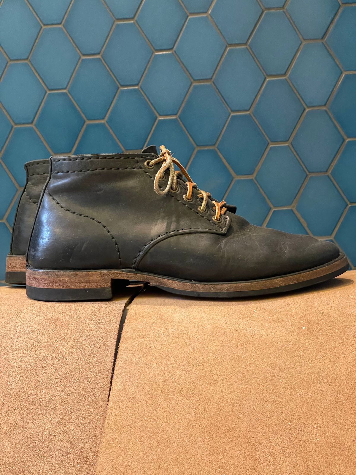 Photo by BobHendersonHB on April 5, 2023 of the Self-Made Service Boot in Horween Black Nantucket.