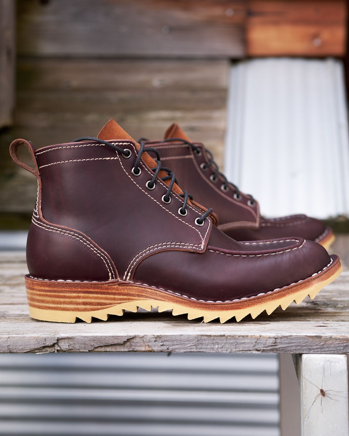 Photo by BobHendersonHB on November 6, 2023 of the BHHB Pull-Top Moc in Seidel Oxblood Double Shot.