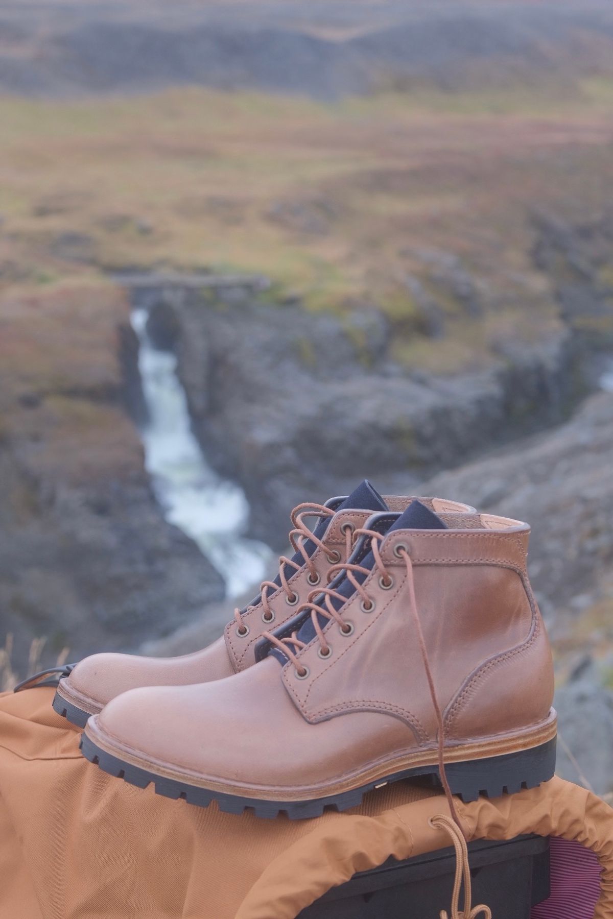 Photo by BobHendersonHB on October 1, 2023 of the BHHB Baller Collar Standard in Horween Natural Chromexcel.