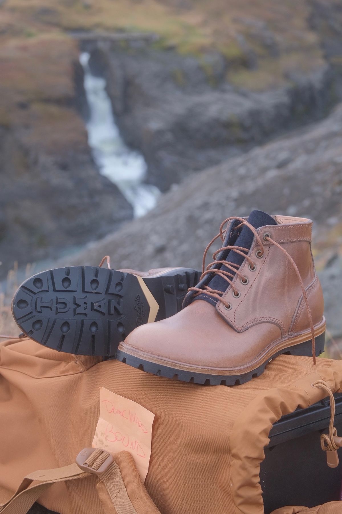 Photo by BobHendersonHB on October 1, 2023 of the BHHB Baller Collar Standard in Horween Natural Chromexcel.