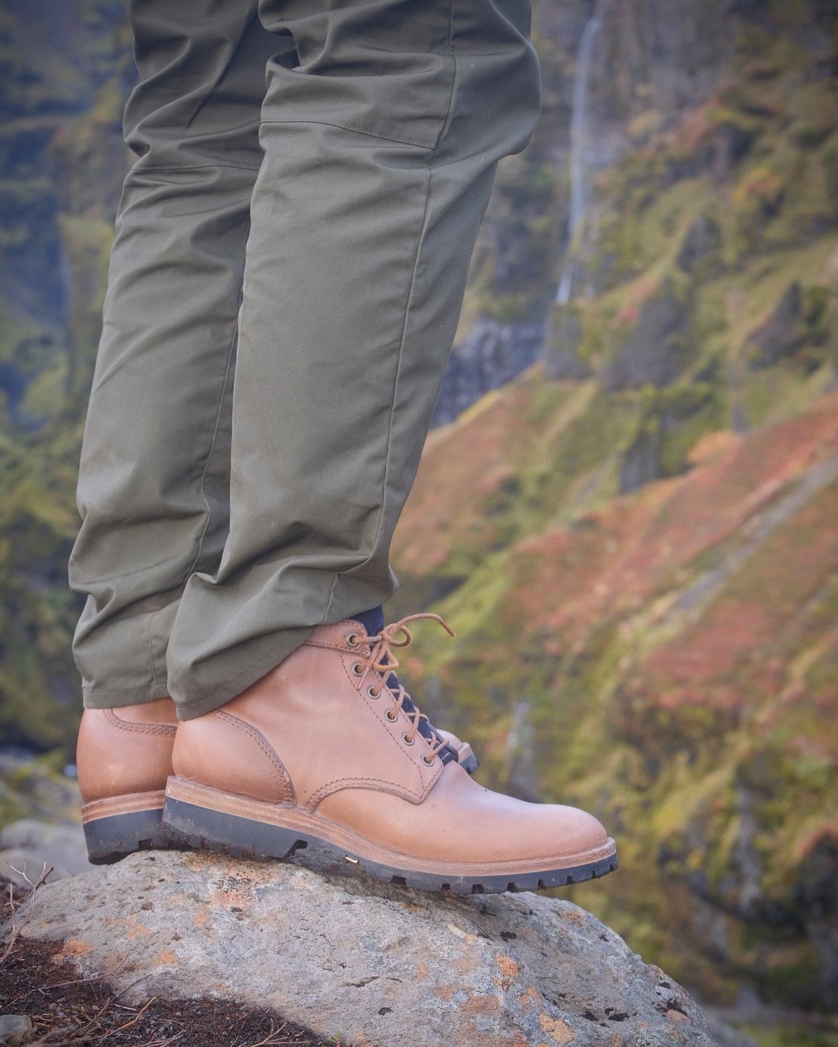 Photo by BobHendersonHB on October 4, 2023 of the BHHB Baller Collar Standard in Horween Natural Chromexcel.