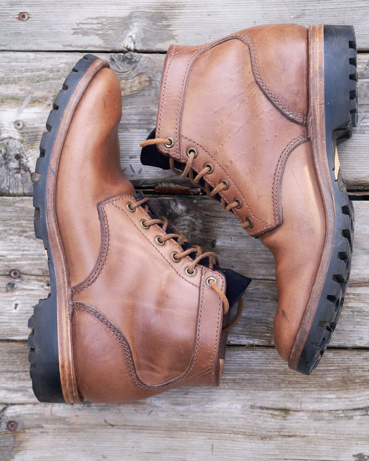 Photo by BobHendersonHB on November 6, 2023 of the BHHB Baller Collar Standard in Horween Natural Chromexcel.