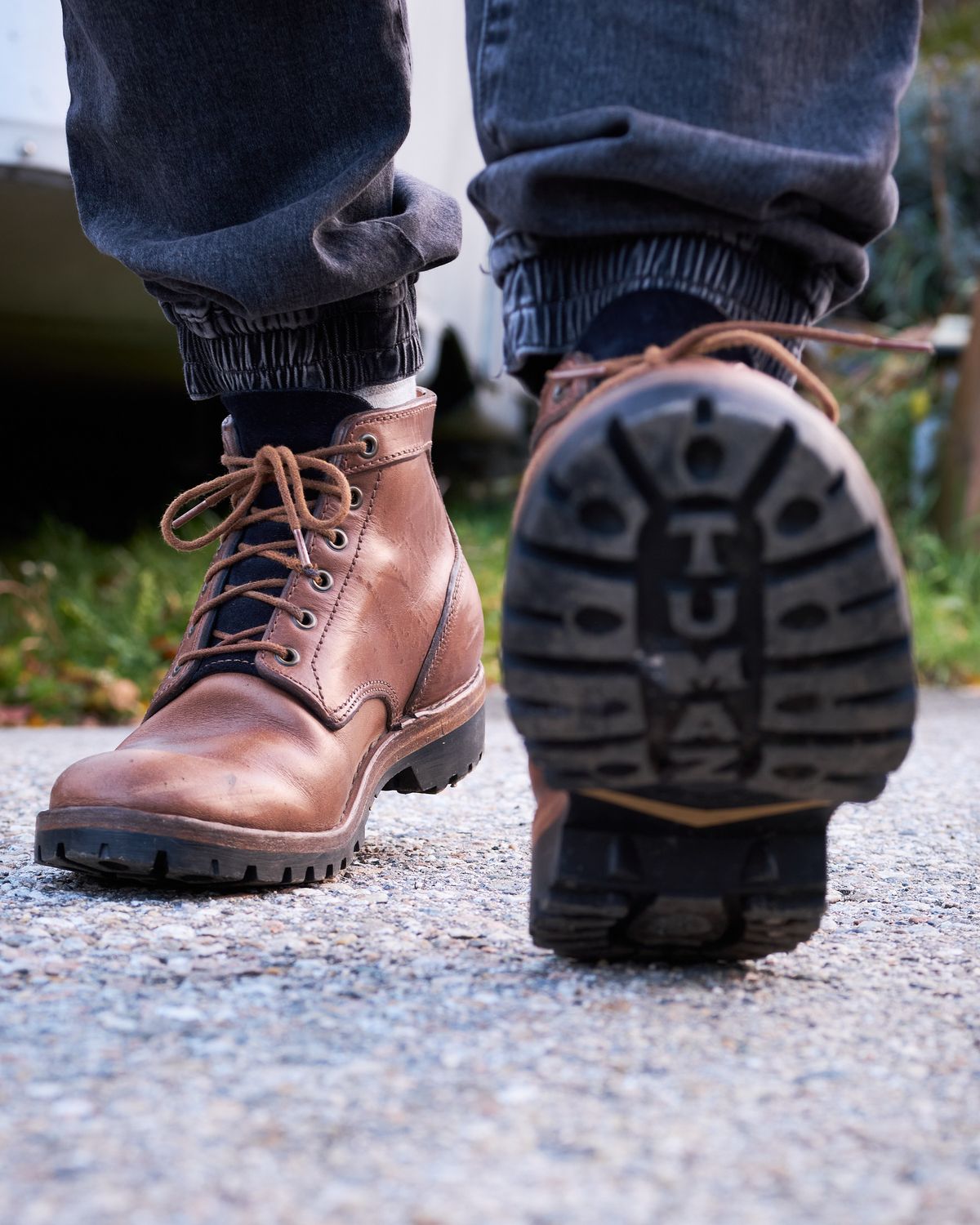 Photo by BobHendersonHB on November 9, 2023 of the BHHB Baller Collar Standard in Horween Natural Chromexcel.