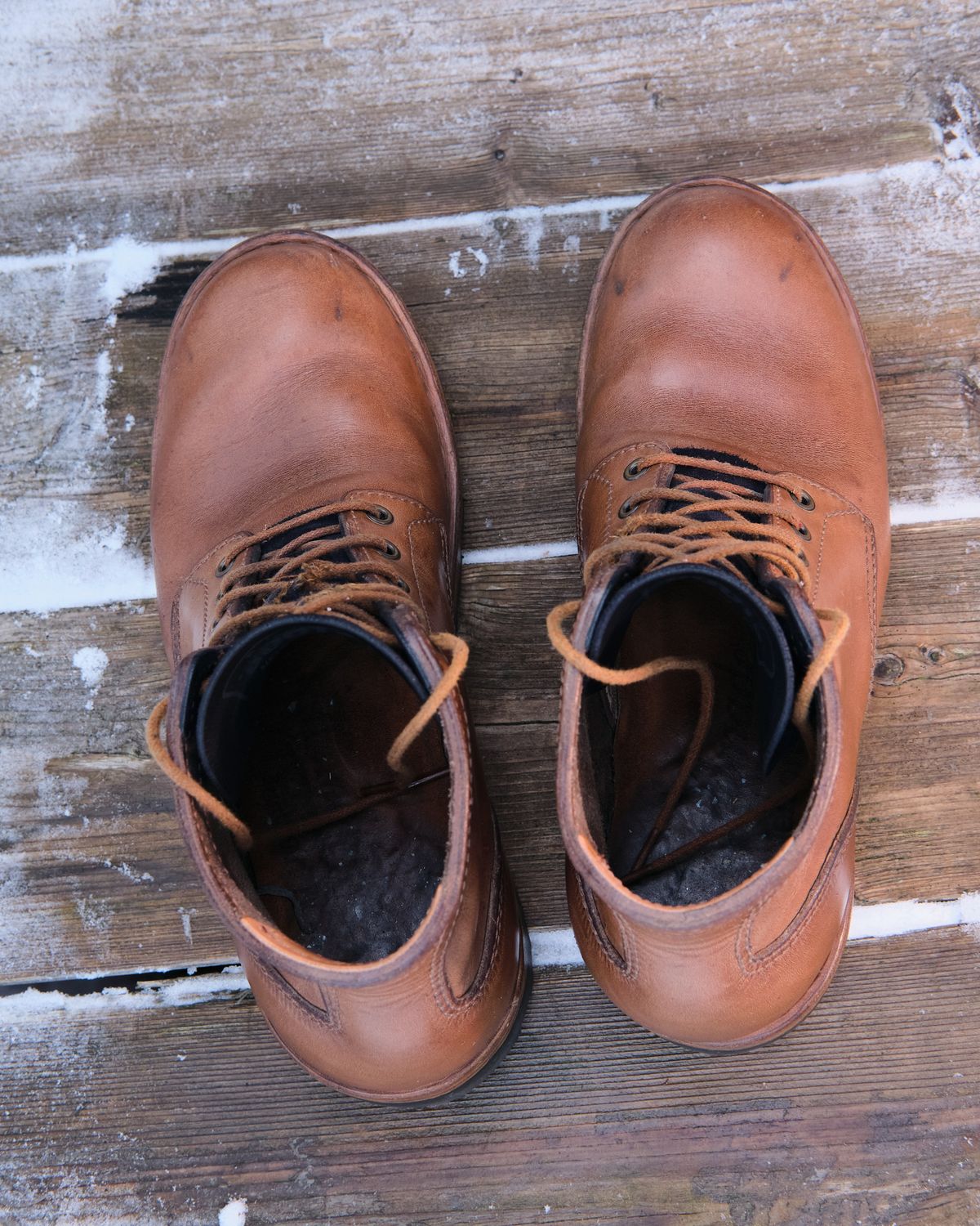 Photo by BobHendersonHB on December 3, 2023 of the BHHB Baller Collar Standard in Horween Natural Chromexcel.