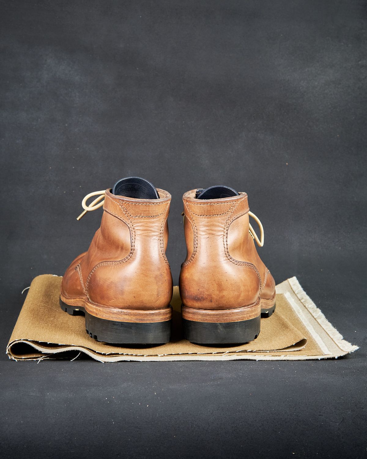 Photo by BobHendersonHB on March 3, 2024 of the BHHB Baller Collar Standard in Horween Natural Chromexcel.