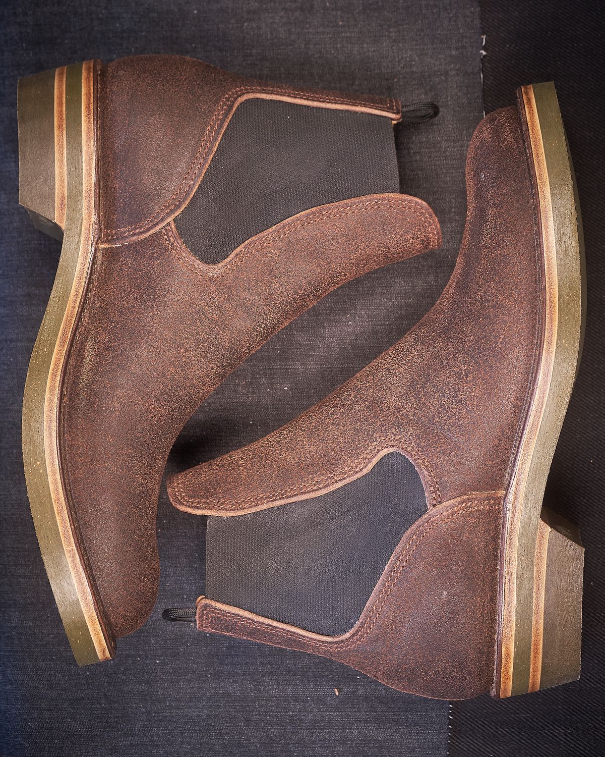 Photo by BobHendersonHB on October 4, 2025 of the BHHB Herridge Lane in Horween Washed Wax Flesh Brown.