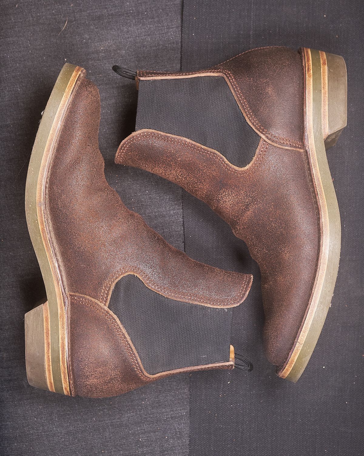 Photo by BobHendersonHB on November 3, 2025 of the BHHB Herridge Lane in Horween Washed Wax Flesh Brown.