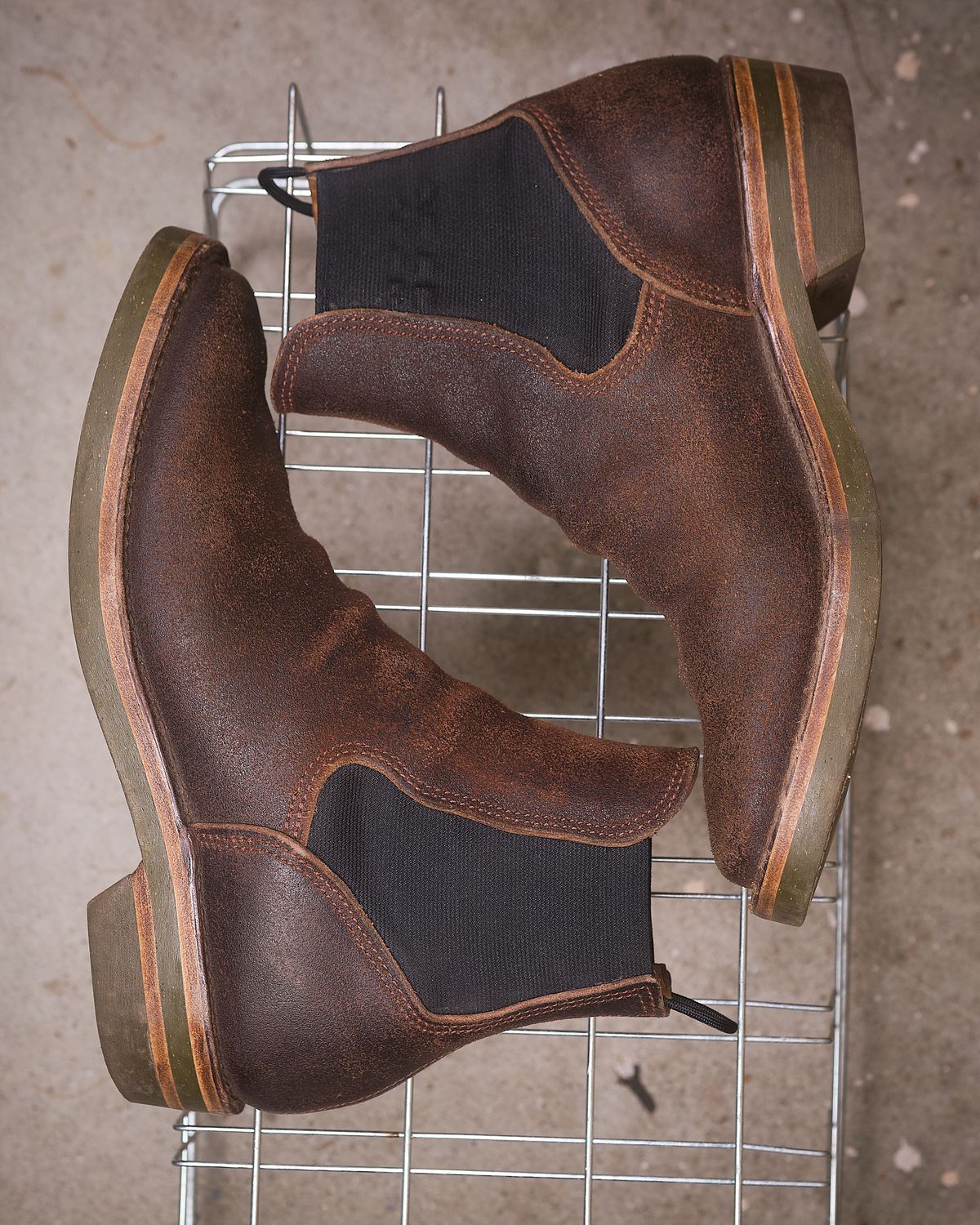 Photo by BobHendersonHB on February 6, 2026 of the BHHB Herridge Lane in Horween Washed Wax Flesh Brown.