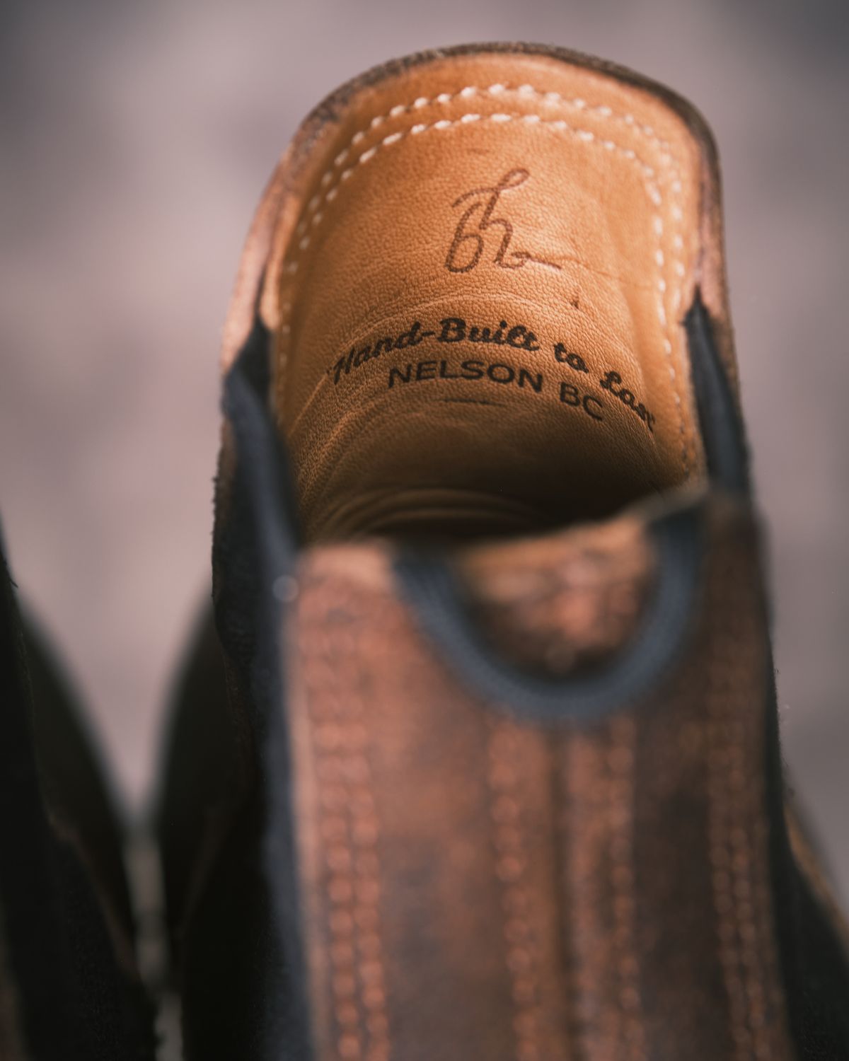 Photo by BobHendersonHB on March 6, 2026 of the BHHB Herridge Lane in Horween Washed Wax Flesh Brown.