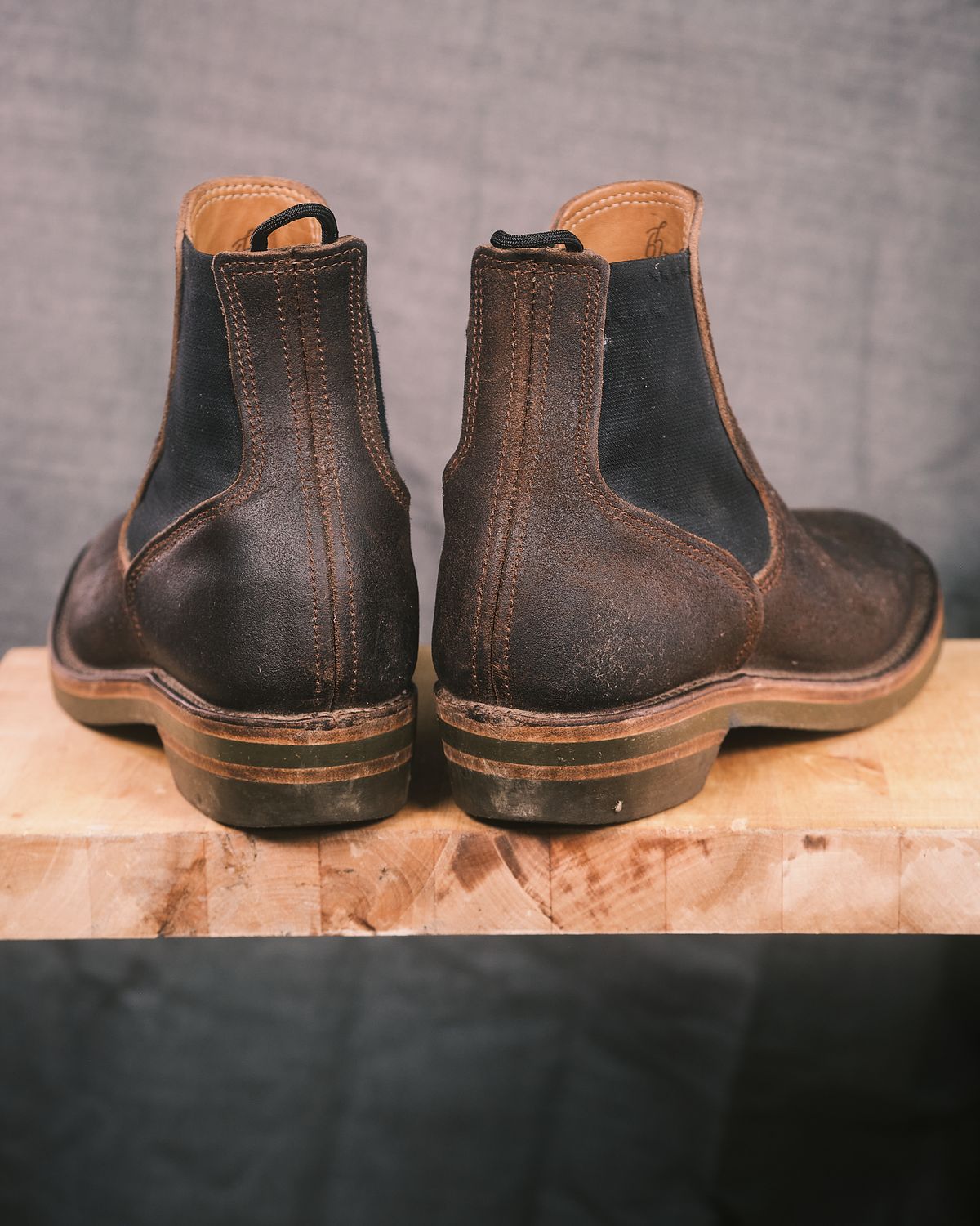 Photo by BobHendersonHB on April 6, 2026 of the BHHB Herridge Lane in Horween Washed Wax Flesh Brown.