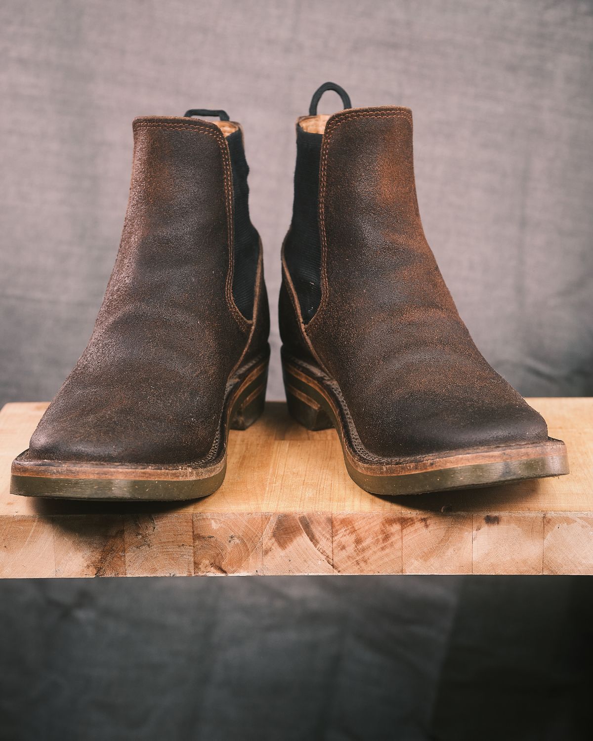 Photo by BobHendersonHB on April 6, 2026 of the BHHB Herridge Lane in Horween Washed Wax Flesh Brown.