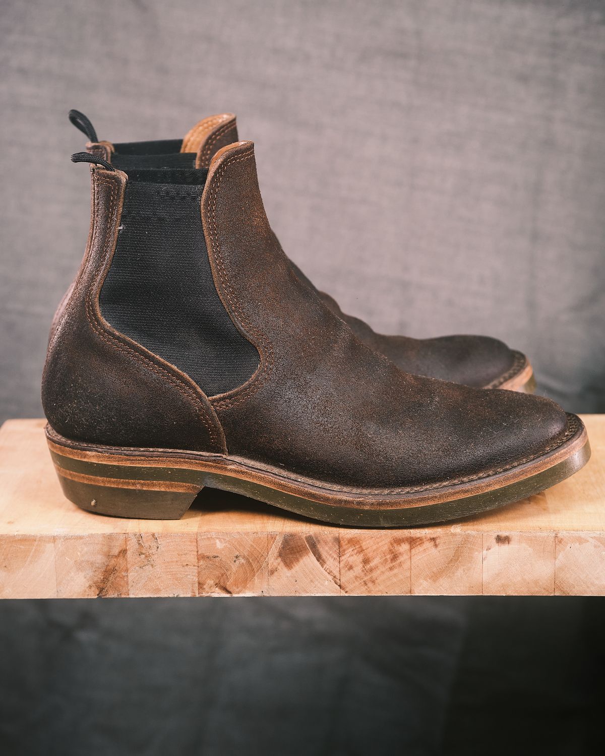 Photo by BobHendersonHB on April 6, 2026 of the BHHB Herridge Lane in Horween Washed Wax Flesh Brown.