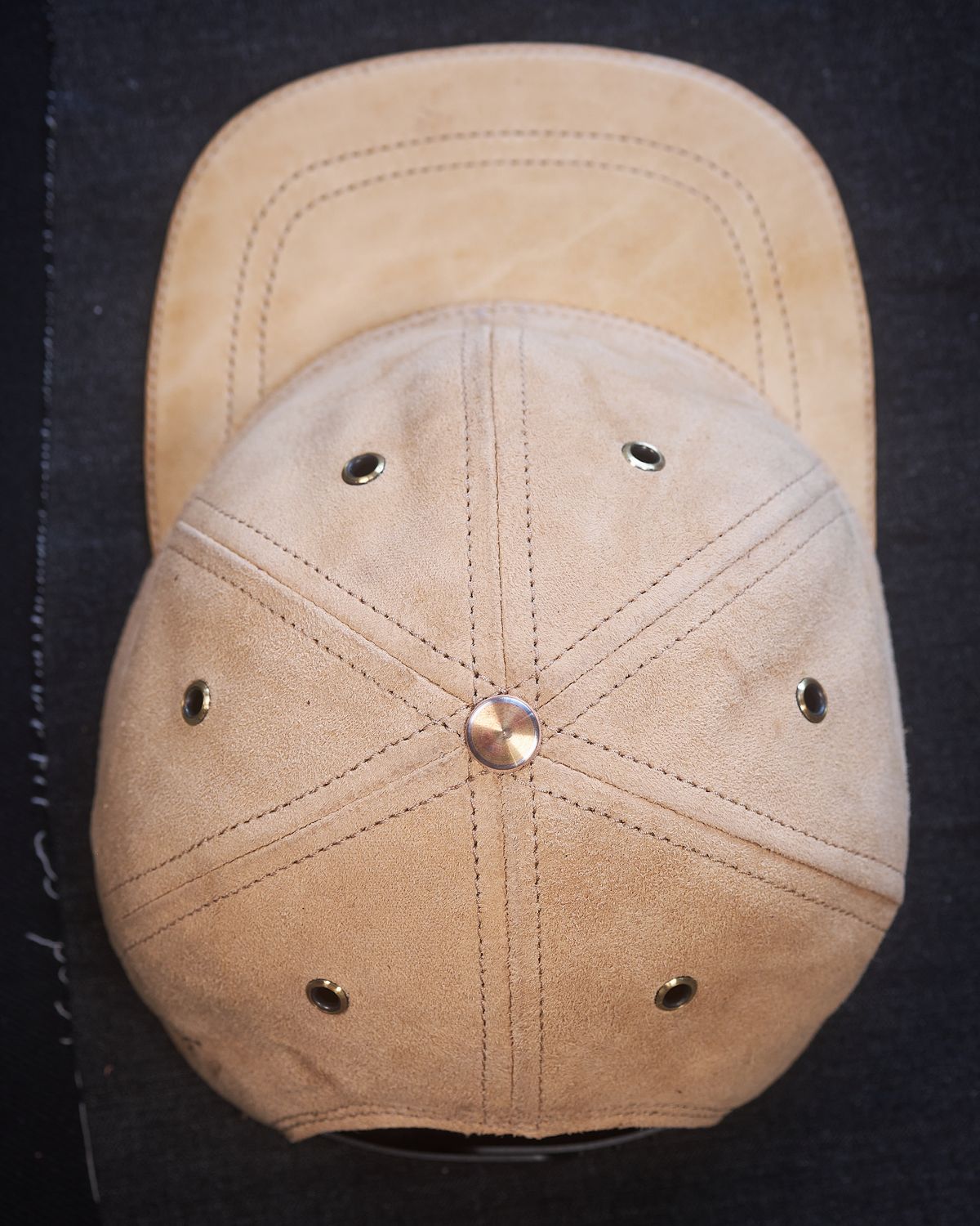 Photo by BobHendersonHB on October 2, 2025 of the BHHB Hat in Horween Sun Tan Horsefront.