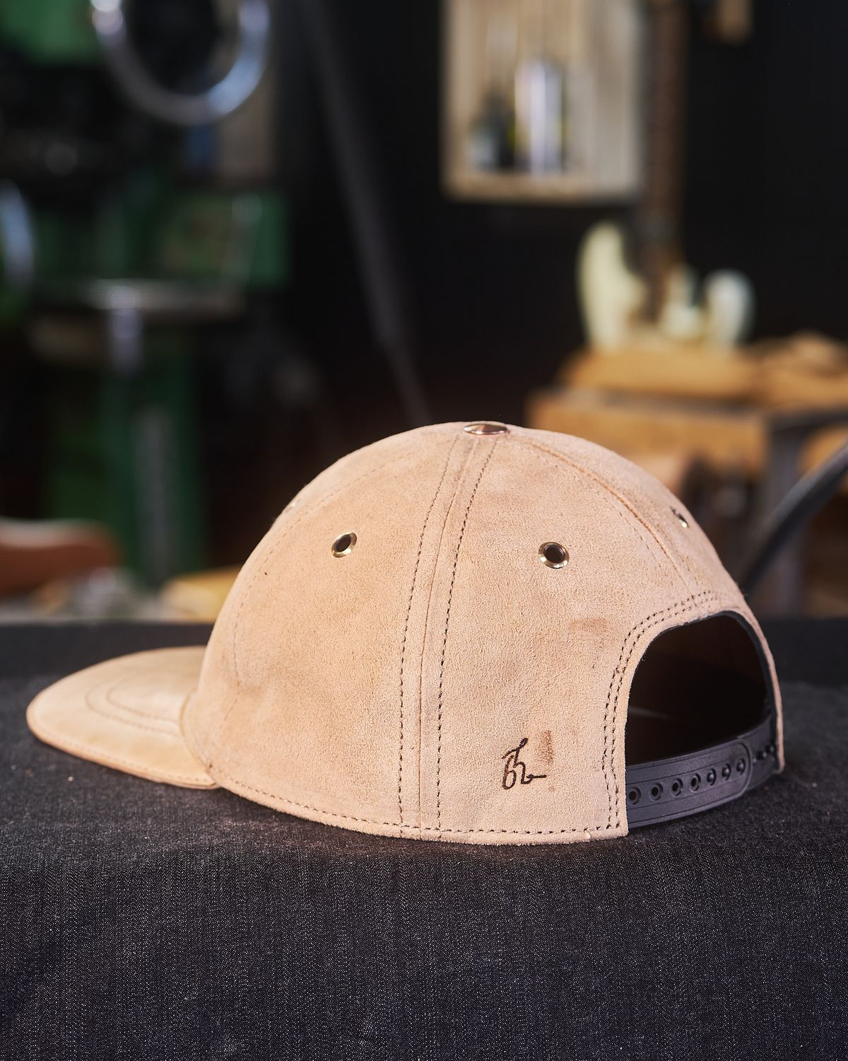 Photo by BobHendersonHB on October 2, 2025 of the BHHB Hat in Horween Sun Tan Horsefront.