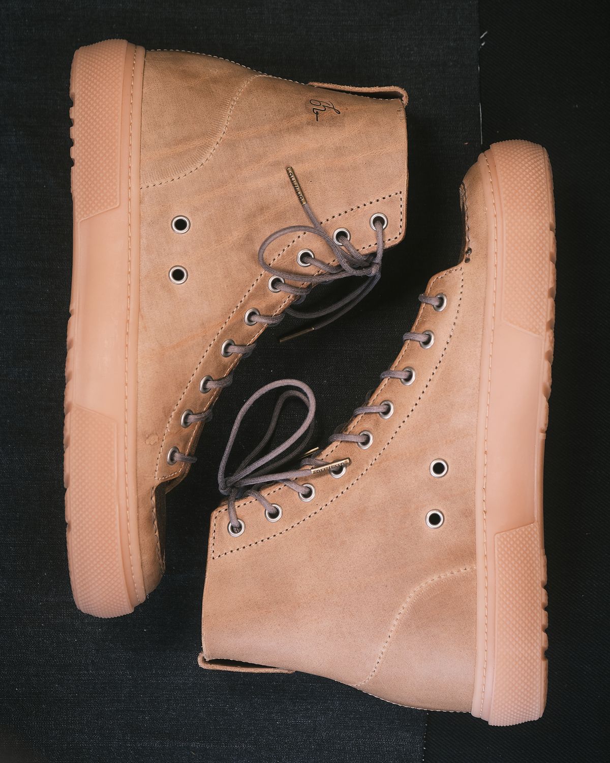 Photo by BobHendersonHB on October 2, 2025 of the BHHB Railtown Sneaker Boot in Horween Natural Wax Flesh Backside.