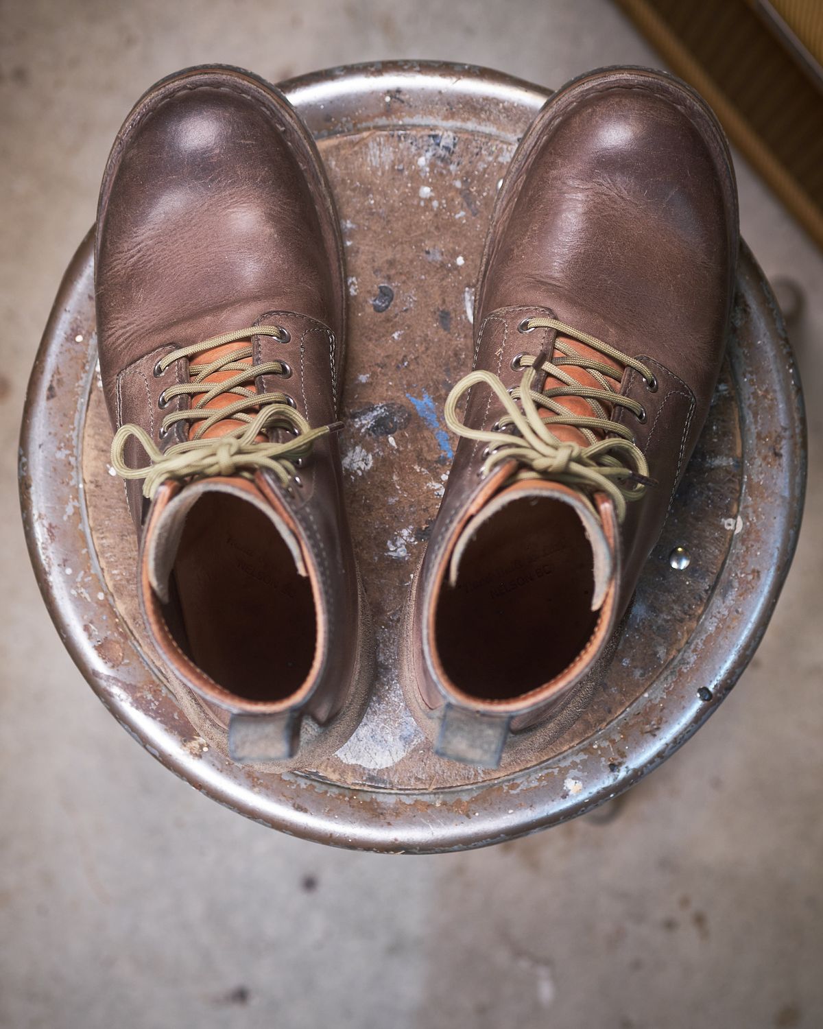 Photo by BobHendersonHB on January 3, 2025 of the BHHB 7 Hole Standard in Horween Steel Predator & Horween Toasted Tan Dublin.