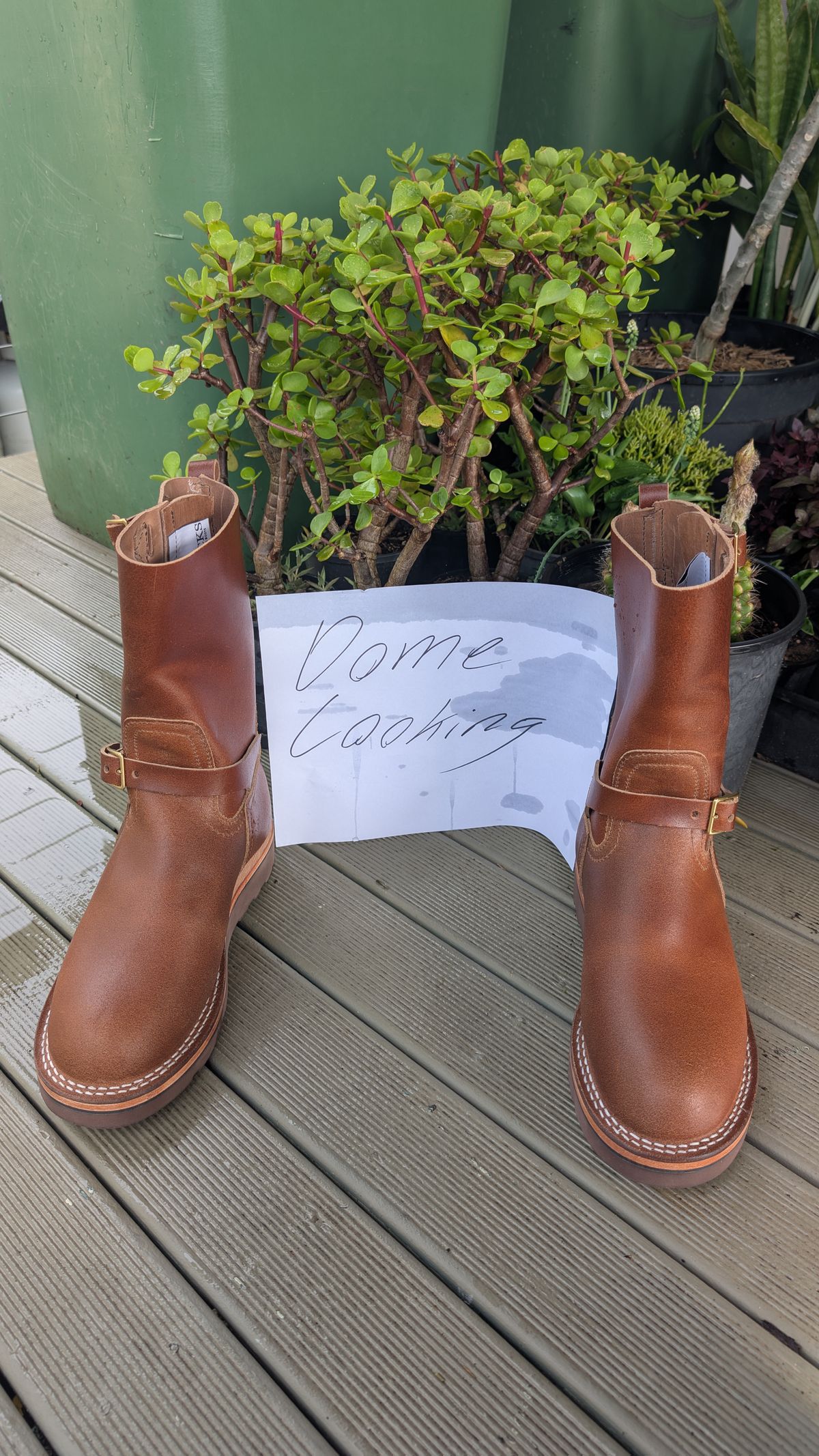 Photo by Togebough on November 1, 2025 of the Nicks Pullman in Horween Ember Waxed Flesh.