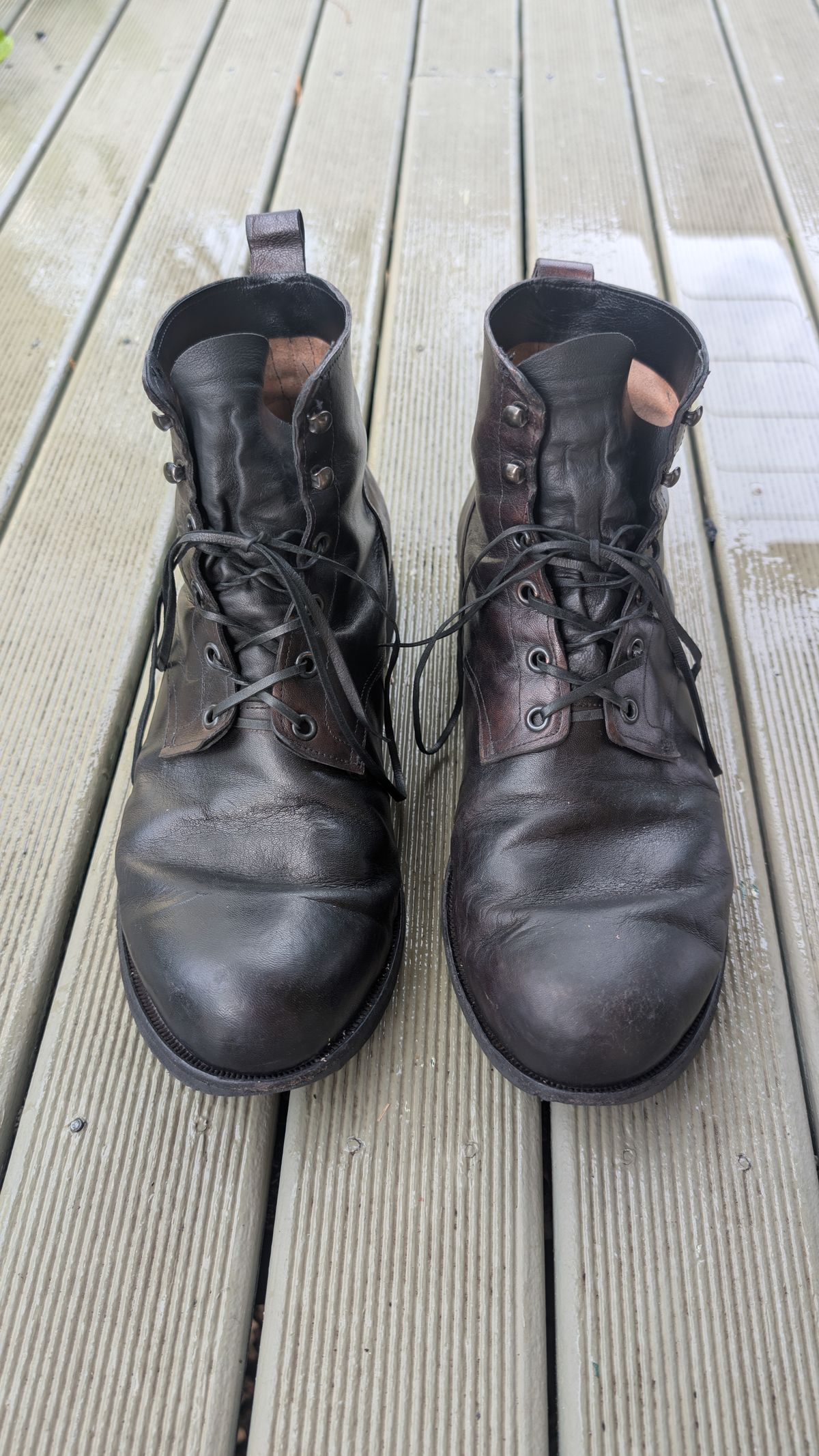 Photo by Togebough on November 1, 2025 of the Myself Dress boot style in Falconry Kangaroo Veg Tan (hand dyed Tan then black).
