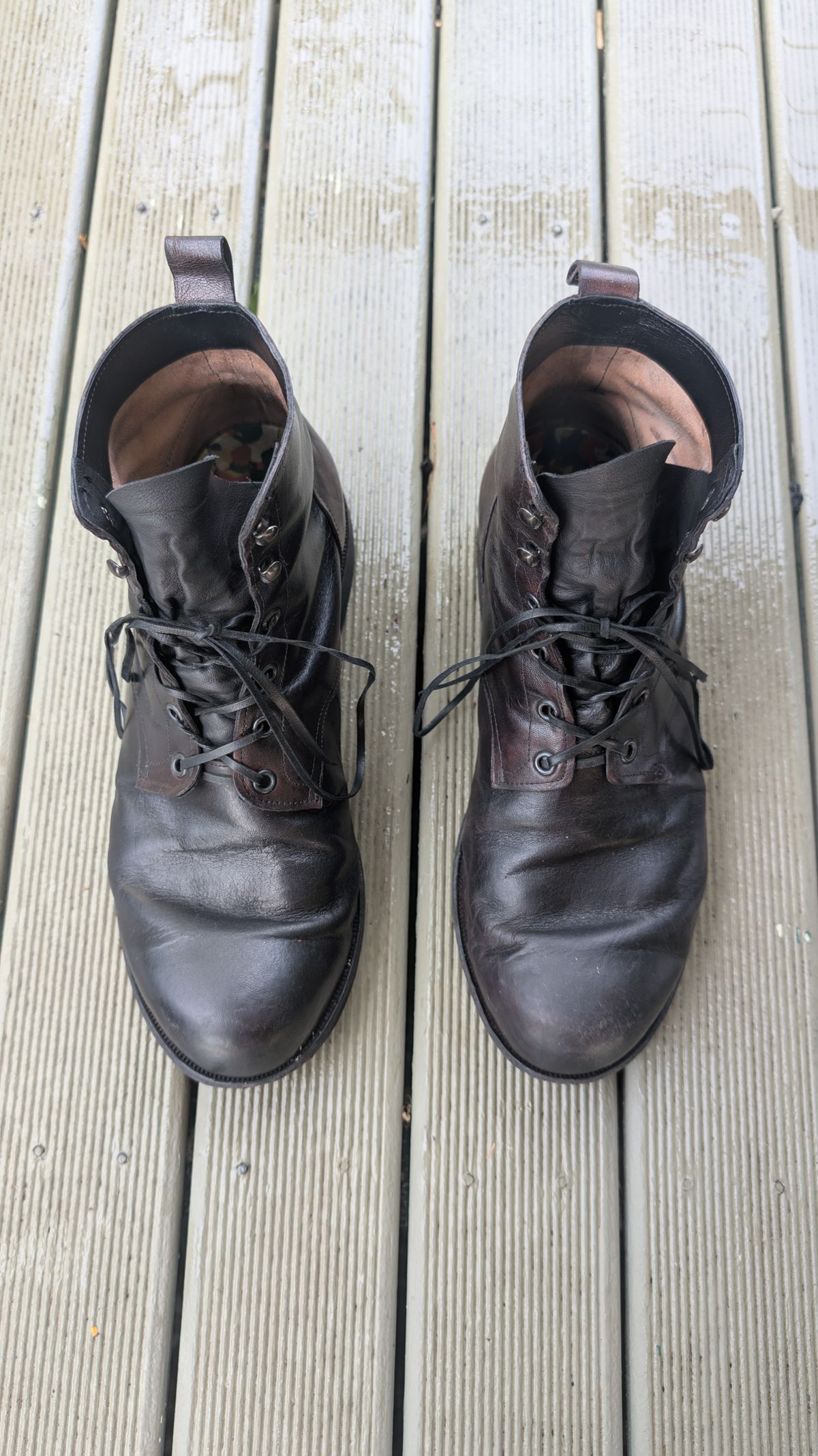 Photo by Togebough on November 1, 2025 of the Myself Dress boot style in Falconry Kangaroo Veg Tan (hand dyed Tan then black).