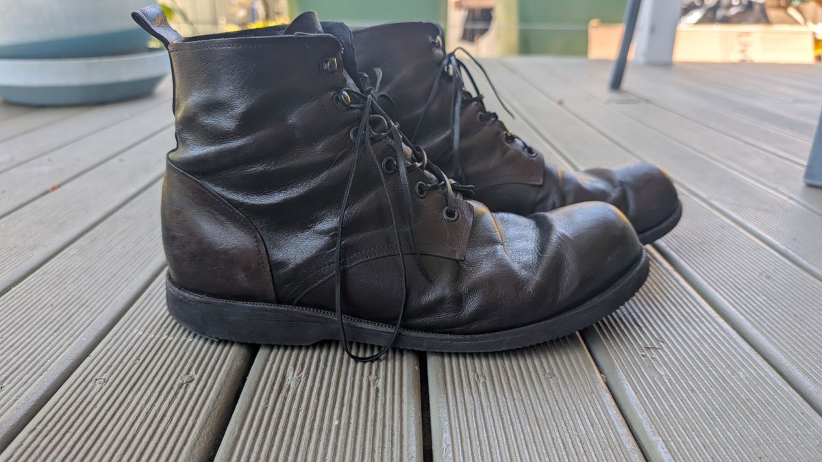 Photo by Togebough on December 6, 2025 of the Myself Dress boot style in Falconry Kangaroo Veg Tan (hand dyed Tan then black).