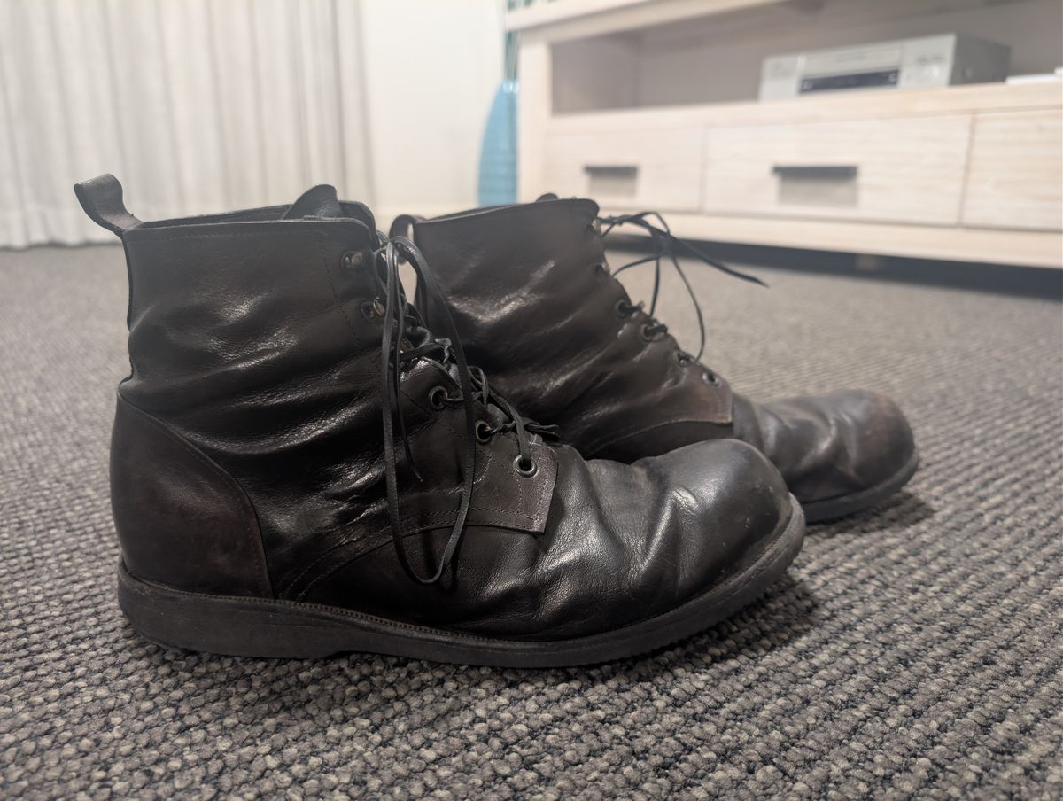 Photo by Togebough on February 5, 2026 of the Myself Dress boot style in Falconry Kangaroo Veg Tan (hand dyed Tan then black).