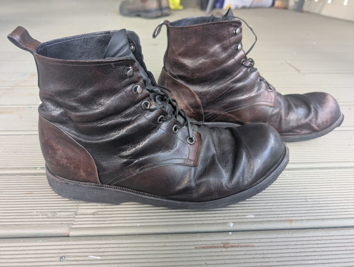 Photo by Togebough on April 4, 2026 of the Myself Dress boot style in Falconry Kangaroo Veg Tan (hand dyed Tan then black).