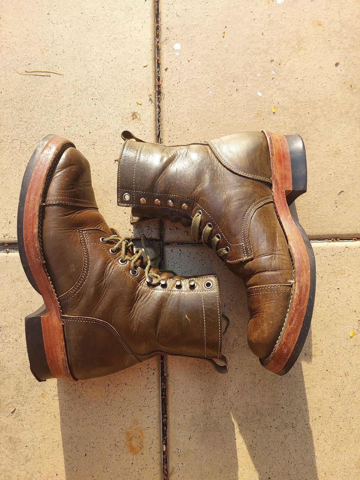 Photo by Togebough on March 4, 2023 of the Jakkrabbits Field Boots in Badalassi Carlo Oliva Pueblo.