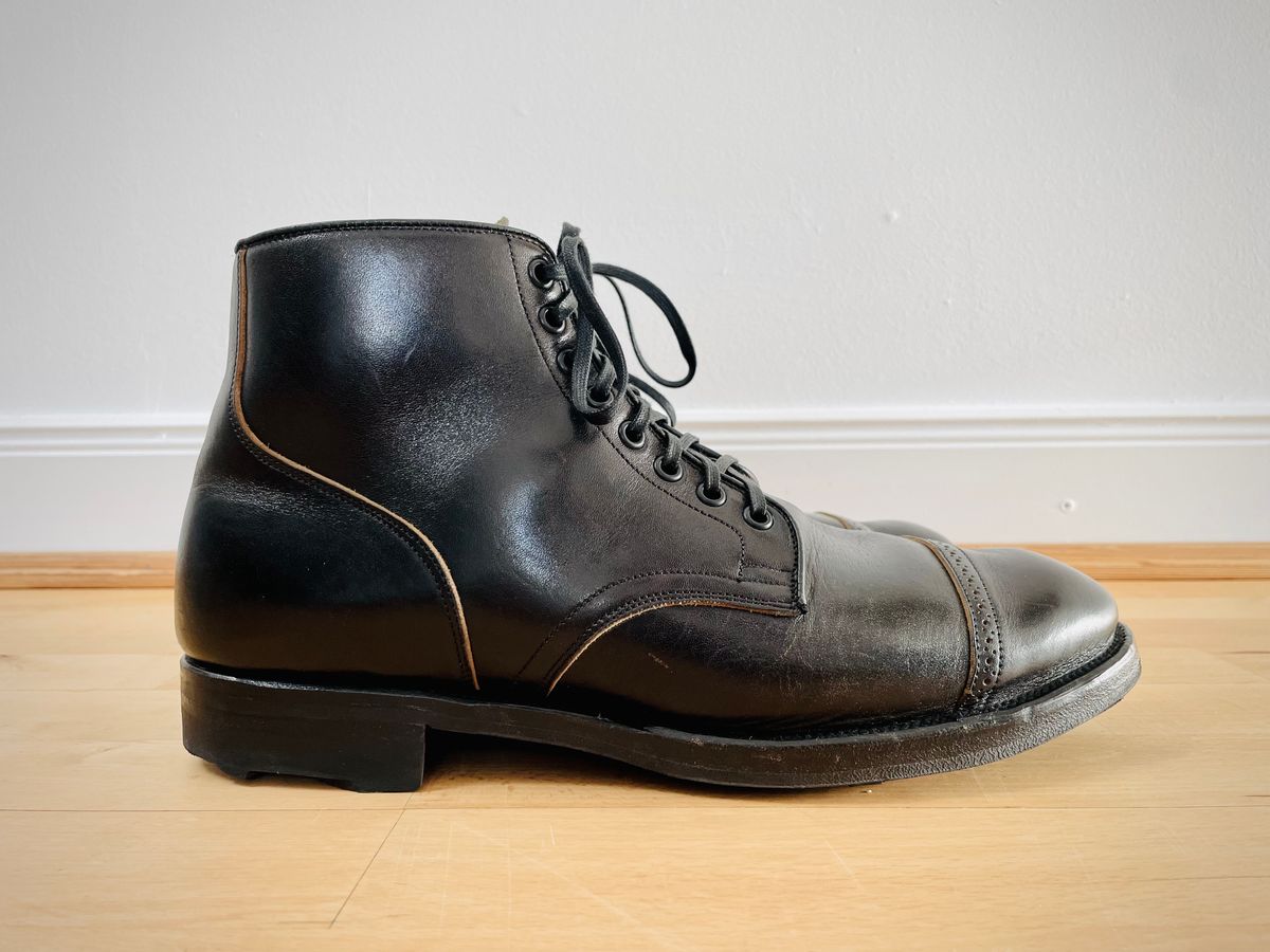 Photo by fritzbaargeld on November 5, 2022 of the Viberg Service Boot in Shinki Black Oiled Horsebutt.