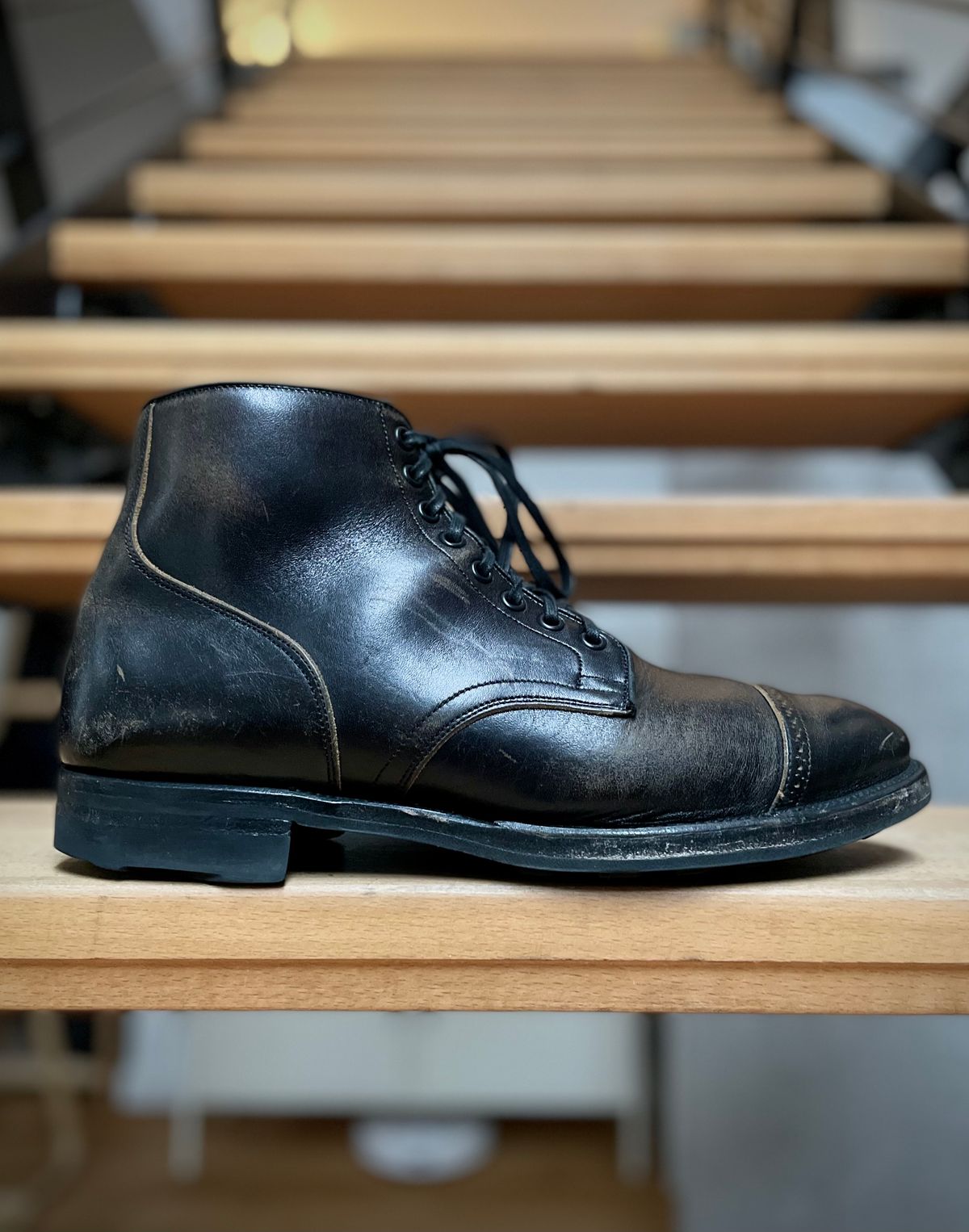 Photo by fritzbaargeld on February 4, 2023 of the Viberg Service Boot in Shinki Black Oiled Horsebutt.