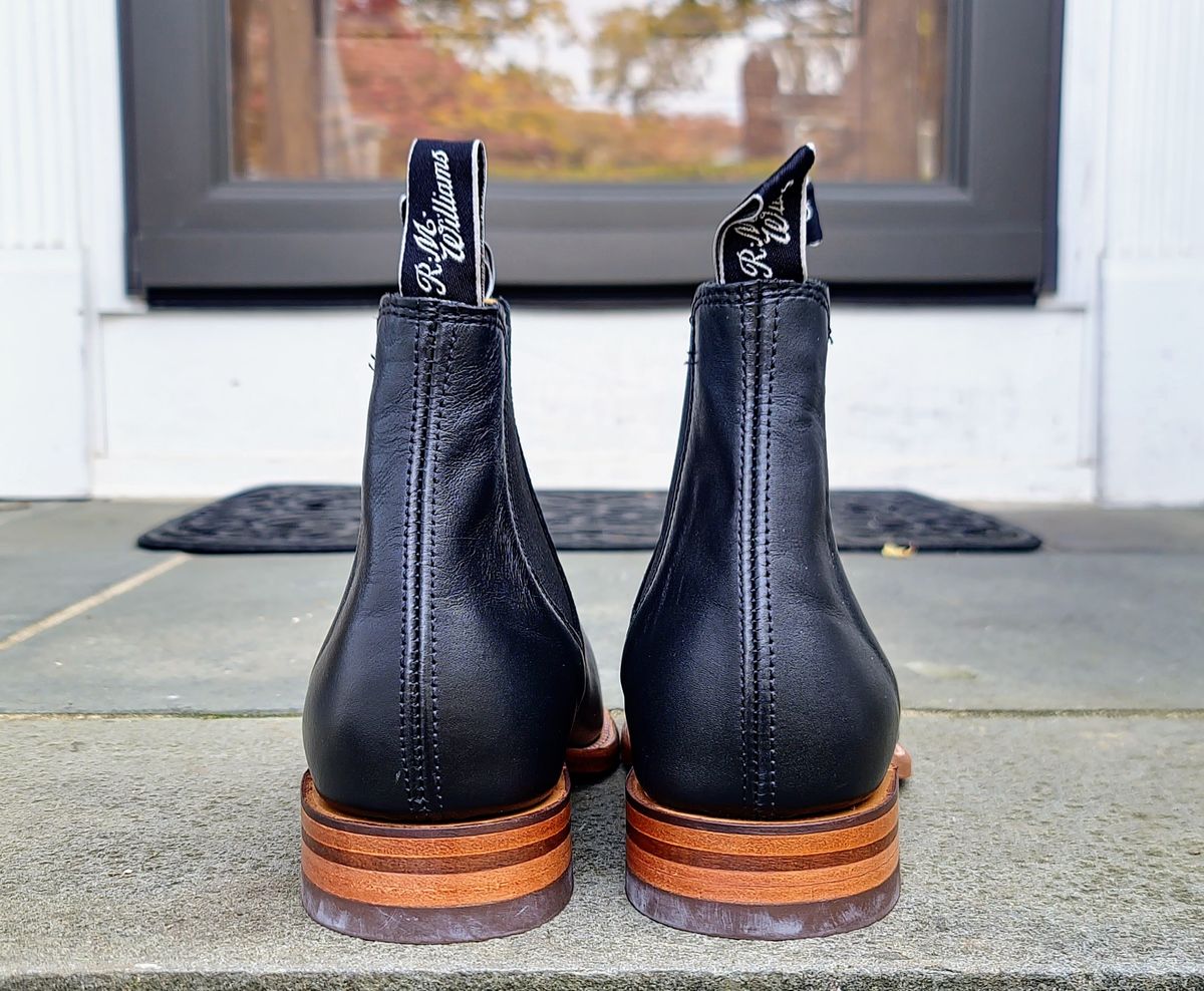 Photo by ouroboros3031 on November 9, 2023 of the R.M. Williams Classic Turnout Boot in Black Yearling.