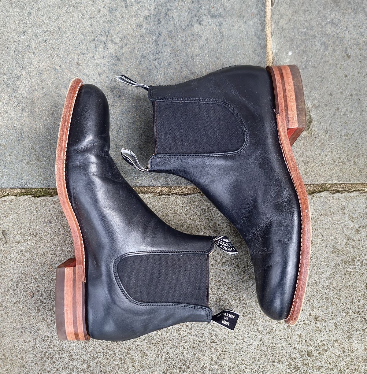 Photo by ouroboros3031 on December 6, 2023 of the R.M. Williams Classic Turnout Boot in Black Yearling.