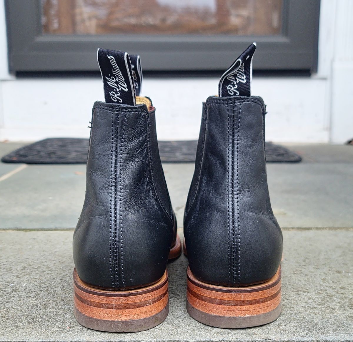 Photo by ouroboros3031 on December 6, 2023 of the R.M. Williams Classic Turnout Boot in Black Yearling.