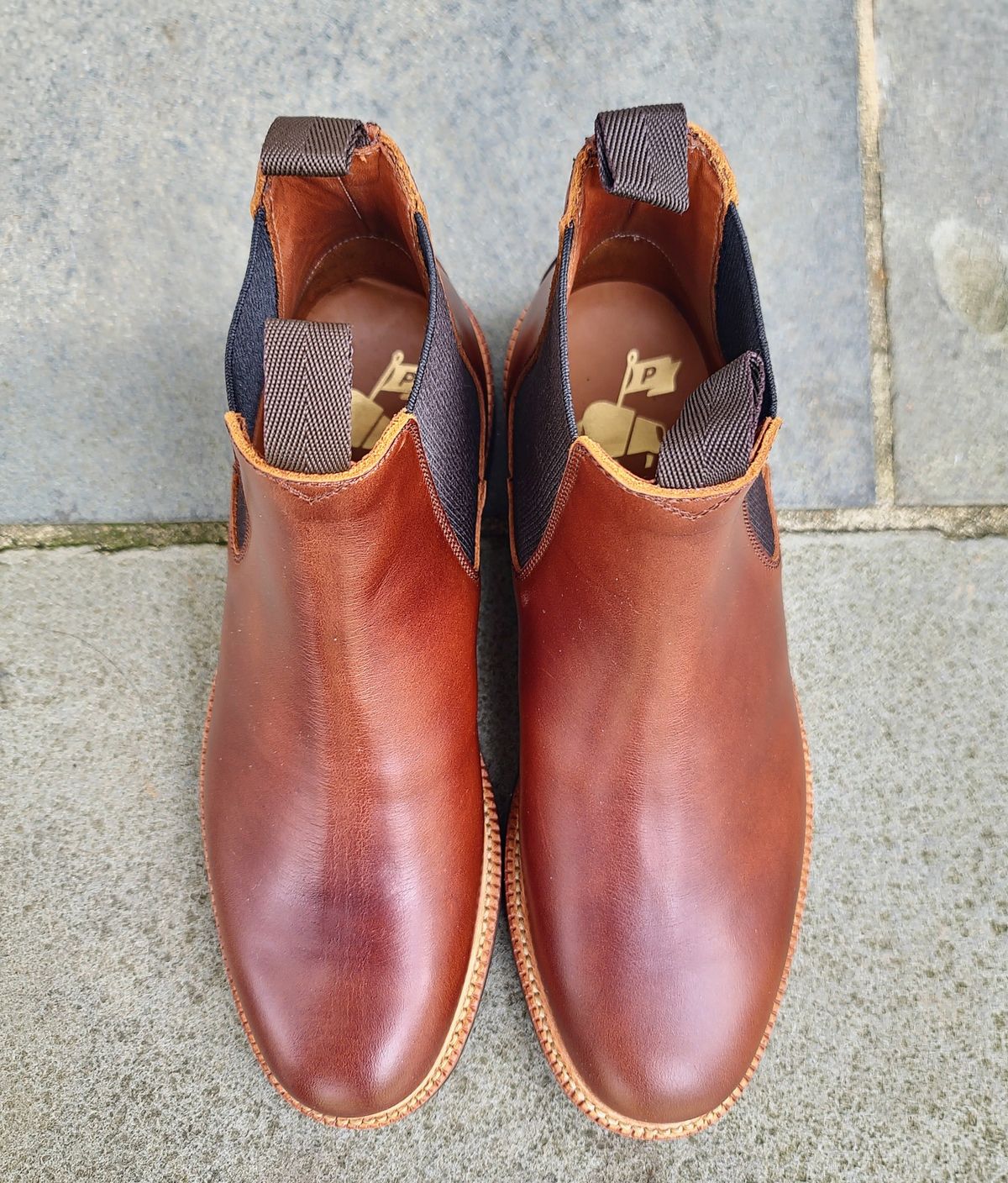 Photo by ouroboros3031 on November 9, 2023 of the Parkhurst The Elmwood in Mahogany Full Grain.