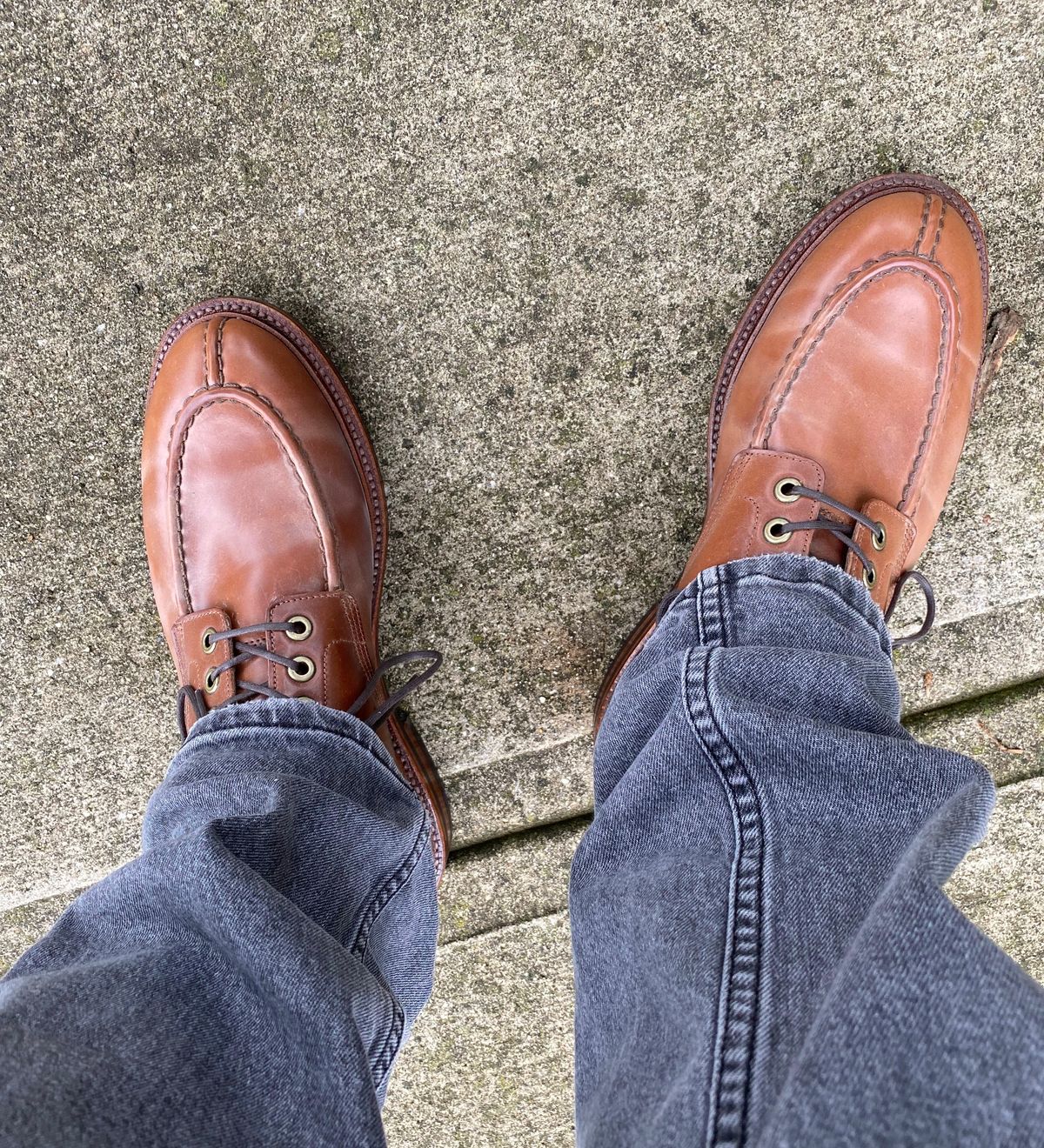 Photo by ouroboros3031 on October 6, 2022 of the Grant Stone Ottawa Boot in Horween Honey Glazed Shell Cordovan.