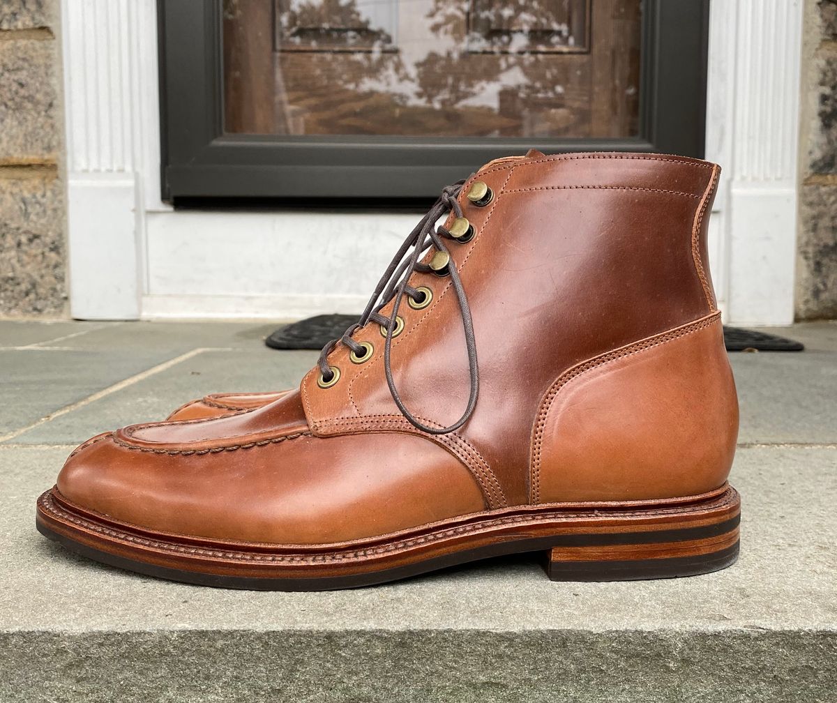 Photo by ouroboros3031 on October 6, 2022 of the Grant Stone Ottawa Boot in Horween Honey Glazed Shell Cordovan.