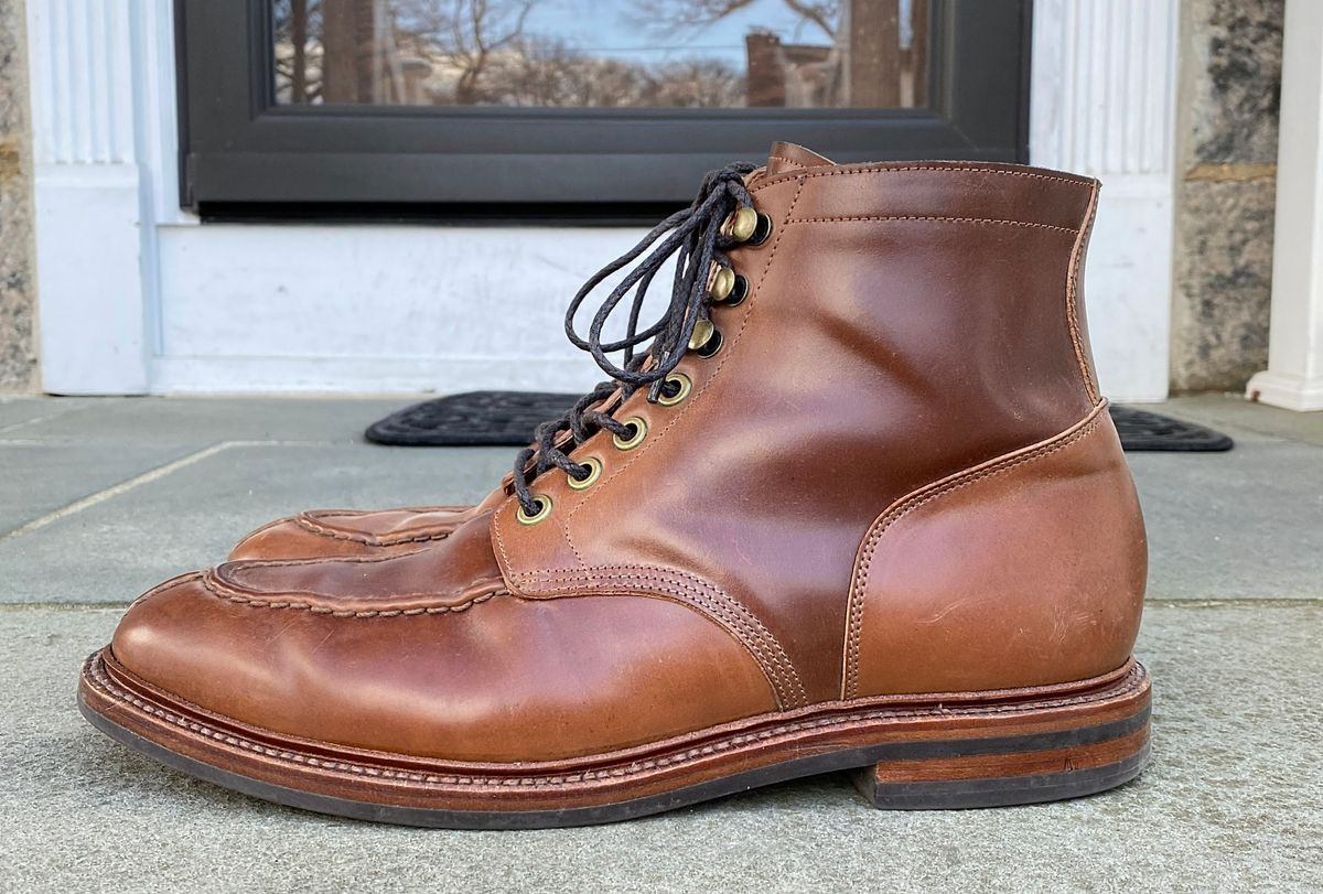Photo by ouroboros3031 on March 6, 2023 of the Grant Stone Ottawa Boot in Horween Honey Glazed Shell Cordovan.