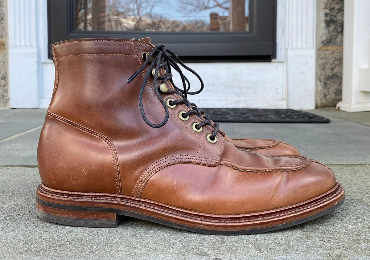 Photo by ouroboros3031 on March 6, 2023 of the Grant Stone Ottawa Boot in Horween Honey Glazed Shell Cordovan.