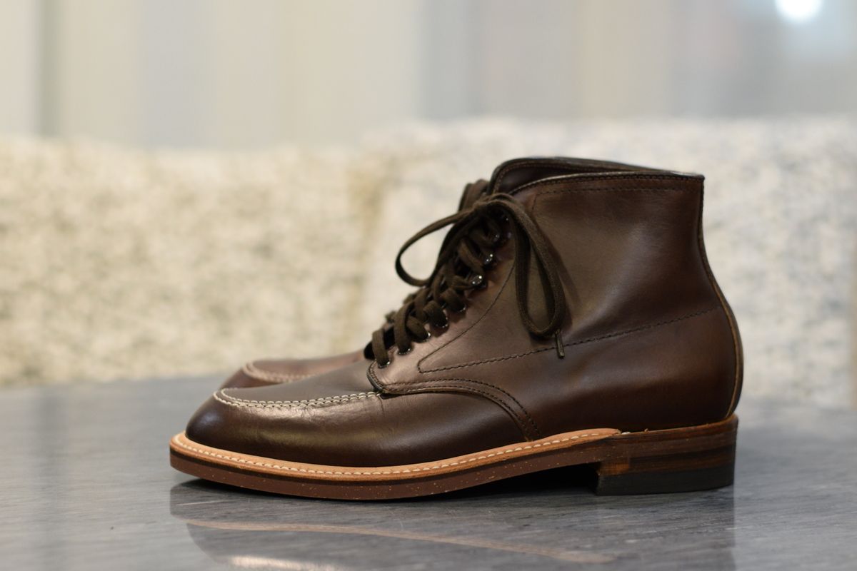 Photo by Louishere on October 6, 2022 of the Alden Indy Boot in Horween Brown Chromexcel.