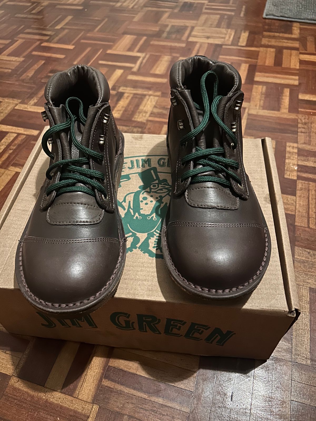 Photo by DirkBotes on October 10, 2023 of the Jim Green African Ranger in Brown Full Grain.