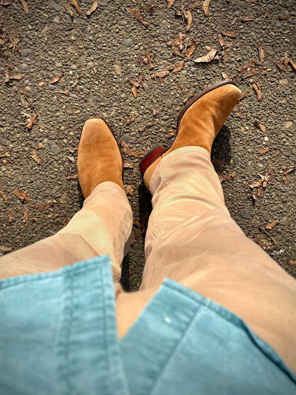 Photo by switch on January 23, 2025 of the Tecovas The Warren in Deerskin Roughout.
