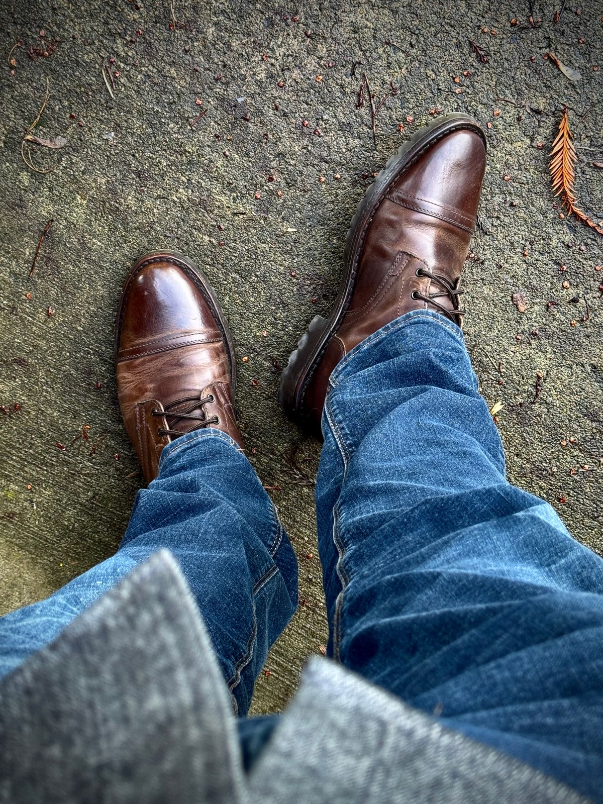 Photo by switch on December 7, 2025 of the Thursday Captain in Brown Thursday Chrome.