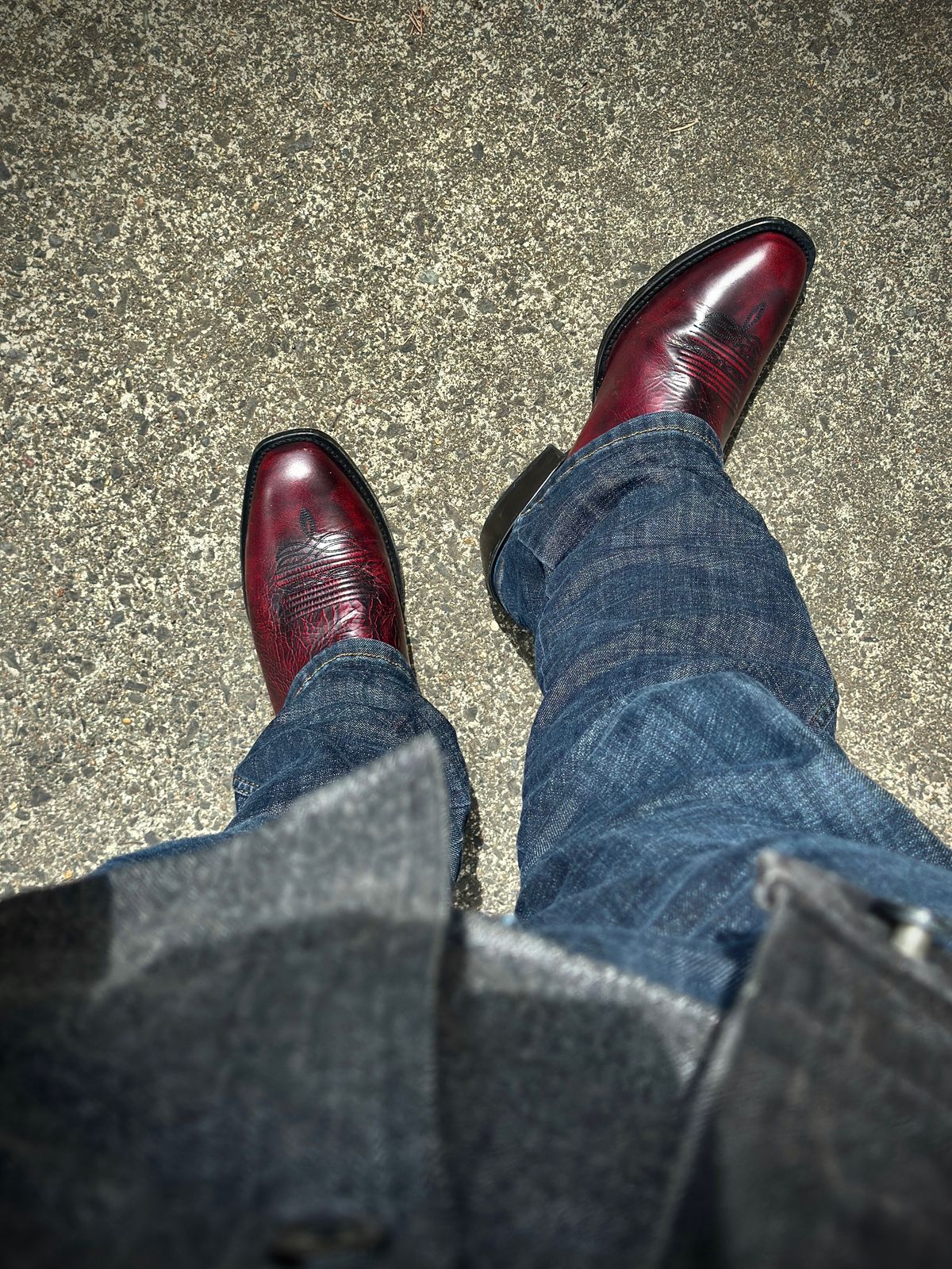 Photo by switch on May 25, 2025 of the Ariat Willie in Unknown Leather.
